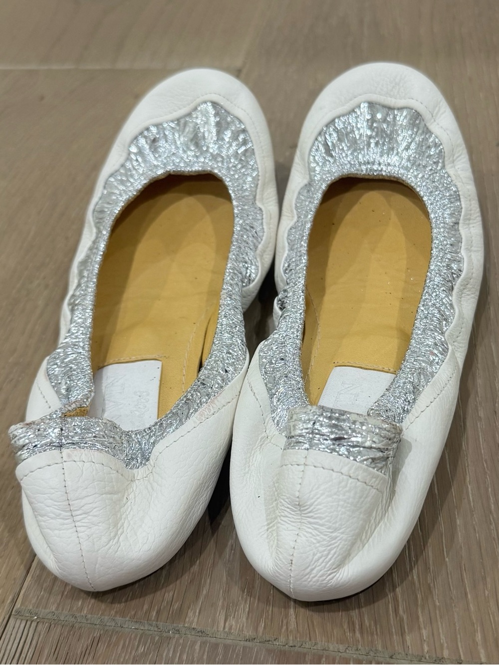 Lanvin White Leather Ballet Flats with Silver Metallic Trim